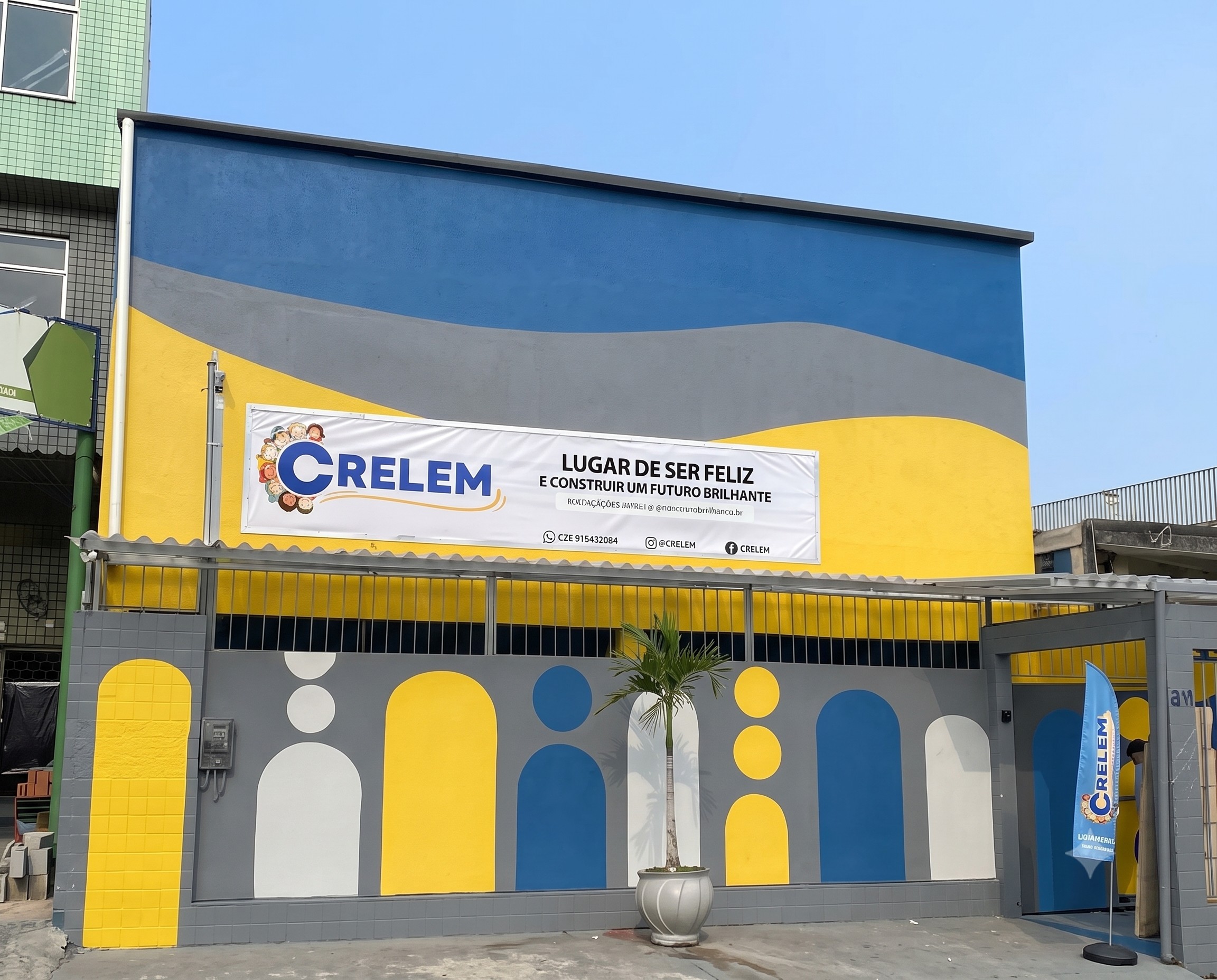 Fachada da escola CRELEM